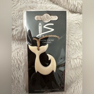 NEW Hawaiian-style buffalo bone fish hook necklace, Hand Crafted